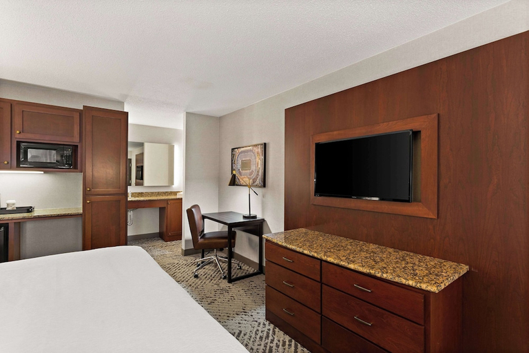 Bedroom 2, Wingate by Wyndham South Bend/Notre Dame, Saint Joseph
