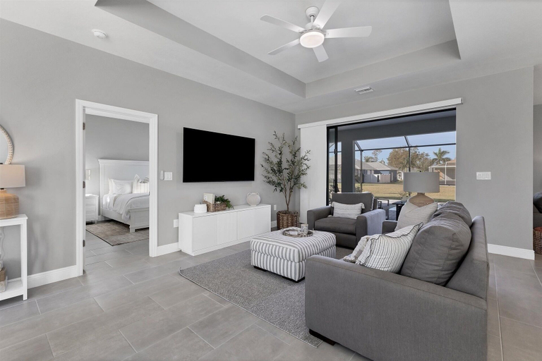 Room 3, Punta Gorda Private Pool Vacation Home 3 Bedroom Home, Charlotte