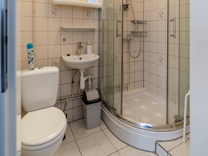 Bathroom, Attractive Farmhouse in Giethoorn With Garden, Steenwijkerland