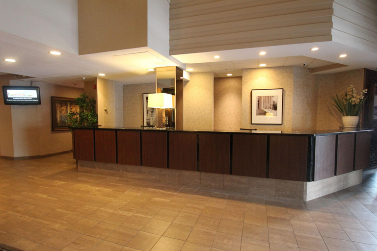Public Area 3, Confederation Place - Hotel, Frontenac
