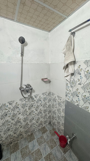 Bathroom 5, Chipaskot Spot, Gandaki