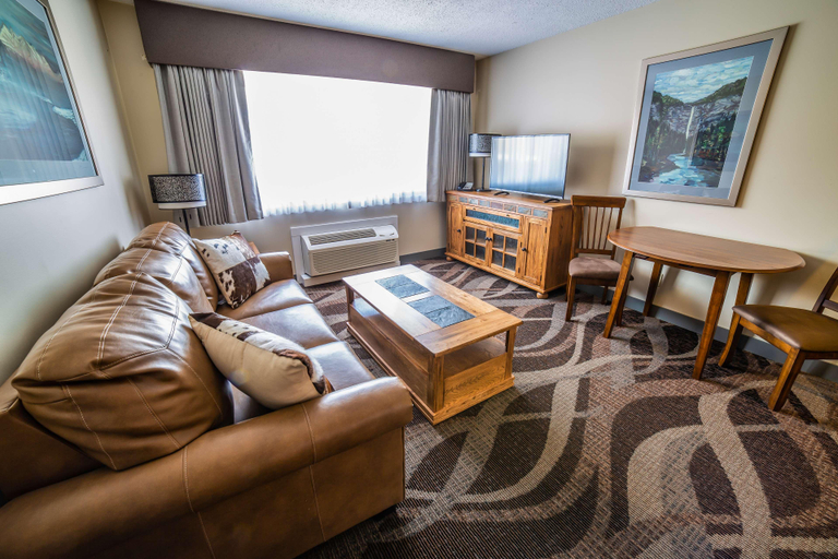 Bedroom 3, Prestige Hudson Bay Lodge & Conference Centre, Bulkley-Nechako