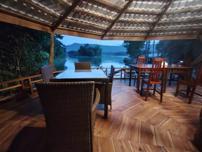 Food & Drinks 3, Nirvana Archipel Resort, Vangvieng