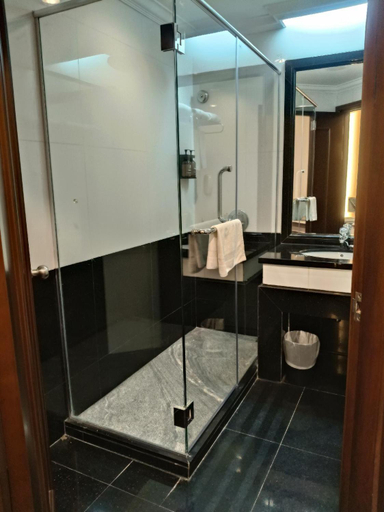 Bathroom, Imperial, Miri