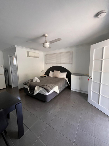 Bedroom 2, Agnes Palms Accommodation, Miriam Vale