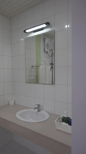 Bathroom 2, AHI Maldives