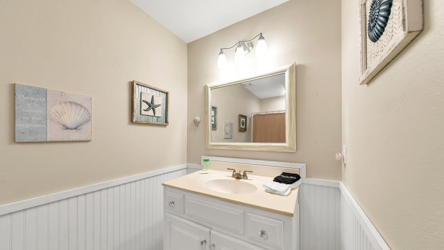 Bathroom 3, Salty Tide, Okaloosa