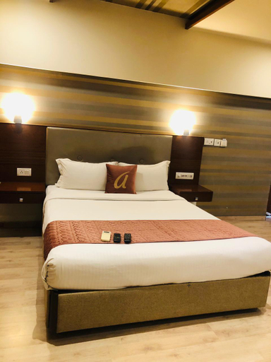 Bedroom 1, Astra Hotels & Suites - Kadubisanahalli, Bangalore