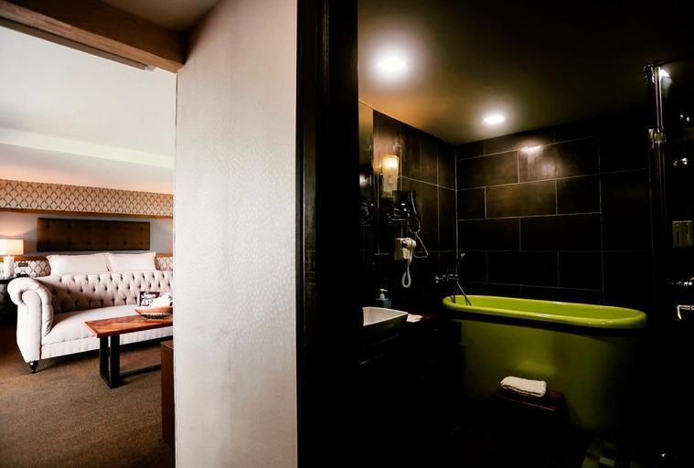 Bathroom 4, Amega Hotel, Tagaytay City