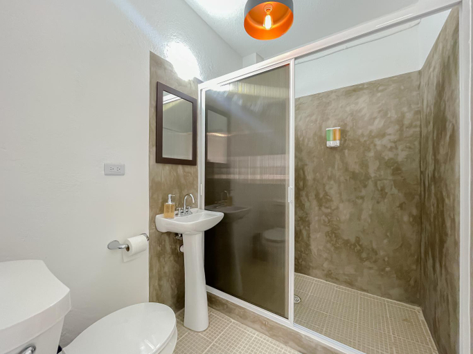 Bathroom 2, Casa Carranza - Romantic Zone Suites, Puerto Vallarta
