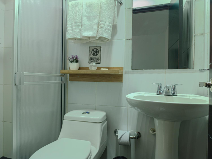 Bathroom 4, Hotel Volare, Armenia