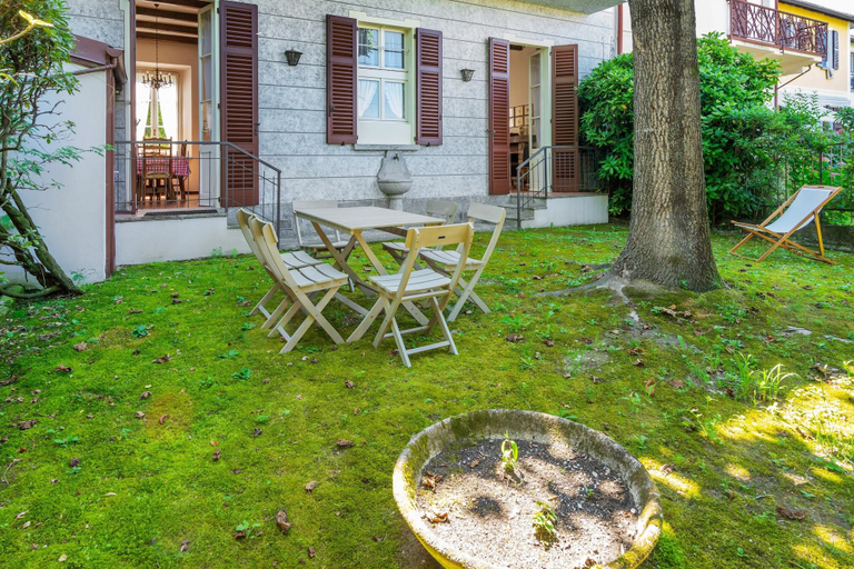 Garden 5, Holiday Home in Meina, Novara
