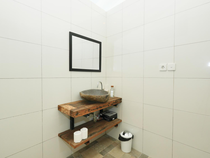 Bathroom 4, Villa The White House Seminyak, Badung