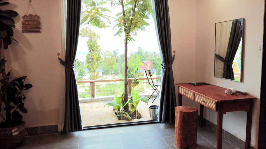 Room 5, Sunrise Hill Koh Rong, Sihanoukville