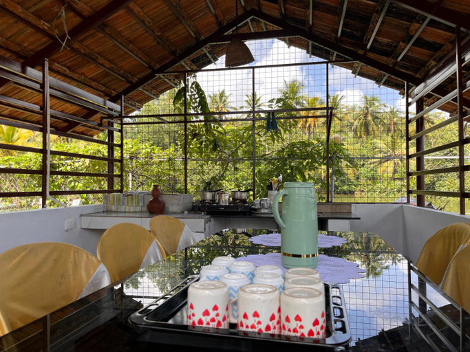 Food & Drinks 4, Lake Homes, Thiruvananthapuram