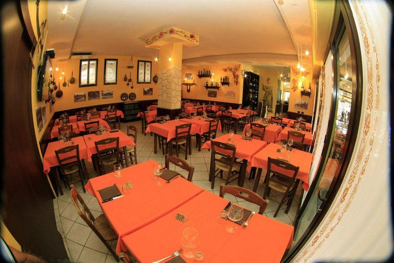 Food & Drinks, Residence 9 Line, Ravenna