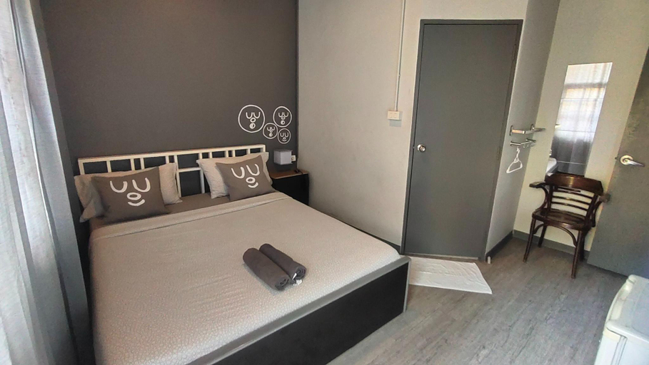 Bedroom 2, Bed's Friend, Sathorn