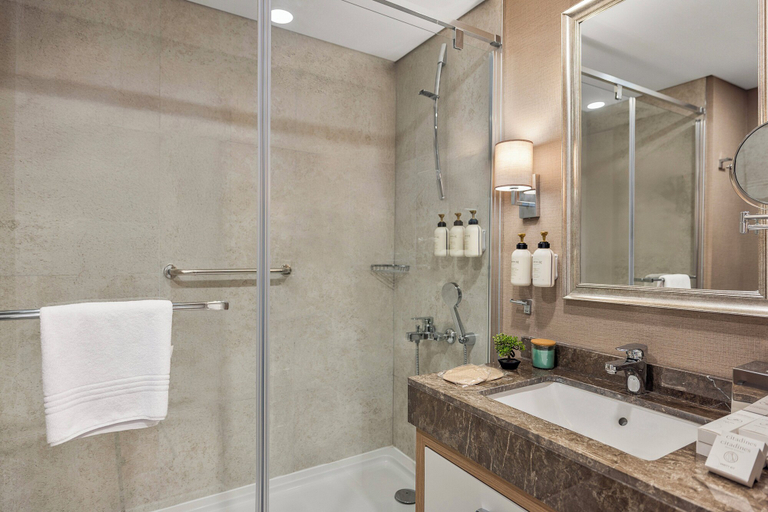 Bathroom 5, Citadines Maslak Istanbul, Şişli