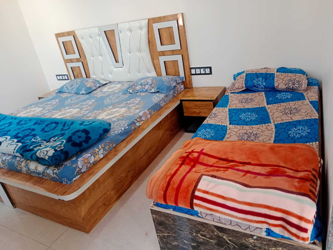 Room 4, Hotel Radhe Krishna, Sikar