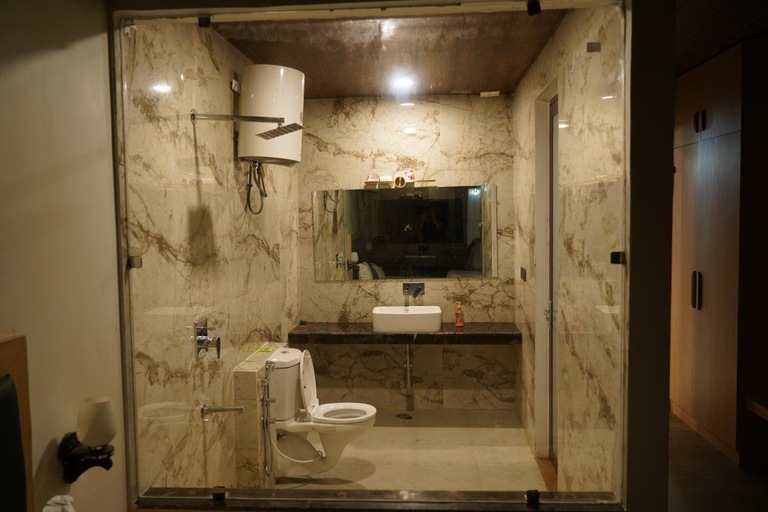 Bathroom, Oak Mounts, Nainital