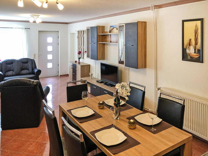 Others 4, Apartments with terrace at the Kummerower See in Sommersdorf, Mecklenburgische Seenplatte