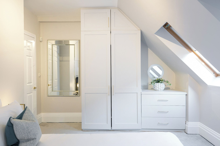 Room 2, Urban Chic - Dorset street, London