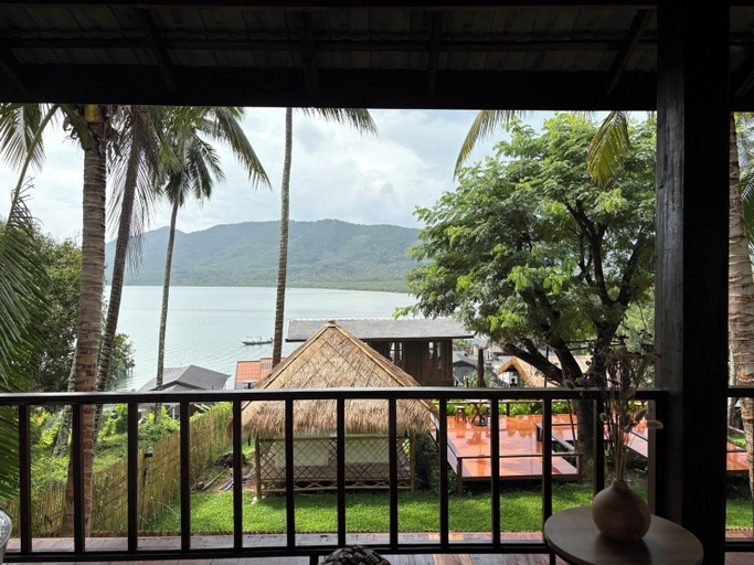 Balcony view 2, Baan Lhong View Lay, Sawi