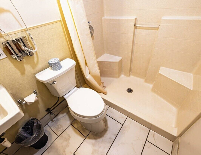 Bathroom 4, Stovepipe Wells Village Hotel - Inside The Park, Inyo