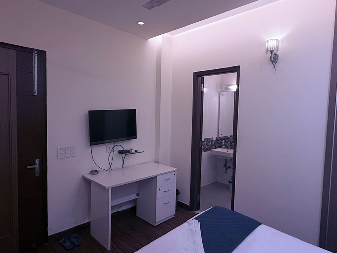 Room 1, STAR INN, Gurgaon