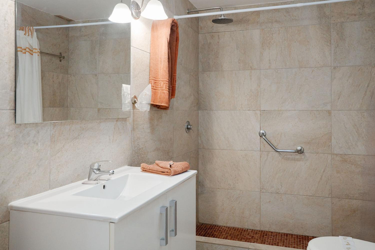 Bathroom 4, Residencial Neptuno, Santa Cruz de Tenerife