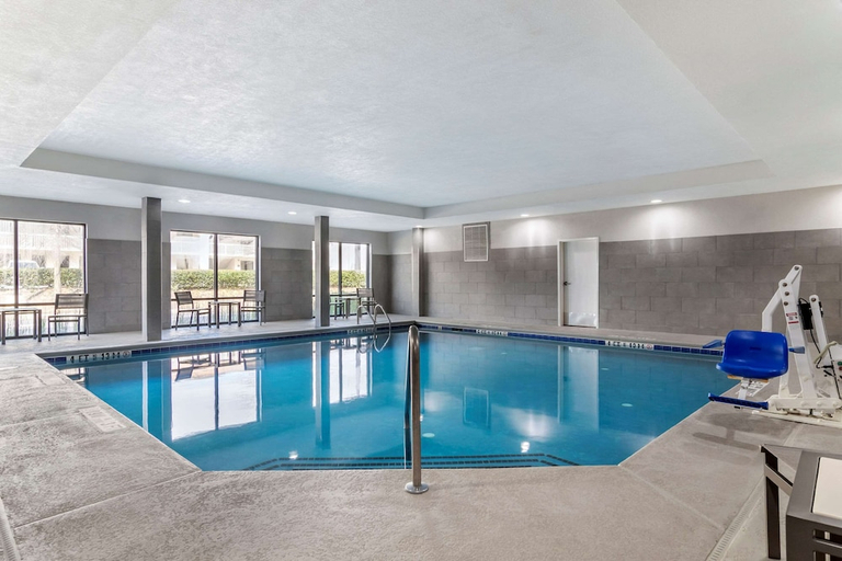 Sport & Beauty, Comfort Suites McDonough Atlanta South, Henry