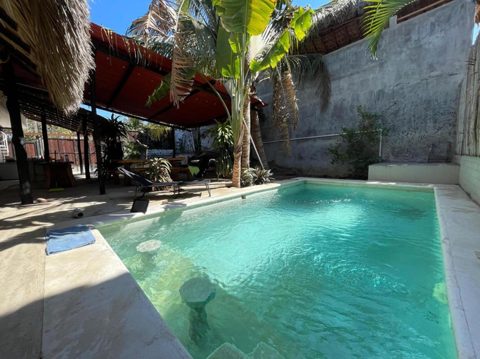 Sport & Beauty 5, Casa Firefly, Dist. Pochutla