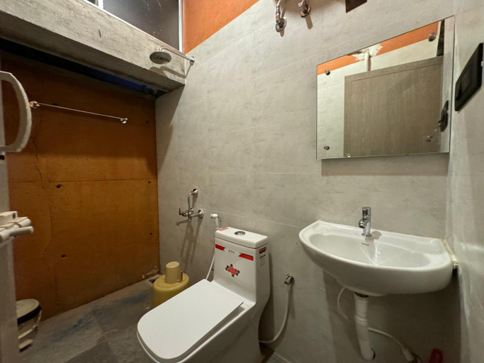 Bathroom 4, Eden Beach Resort, Puducherry