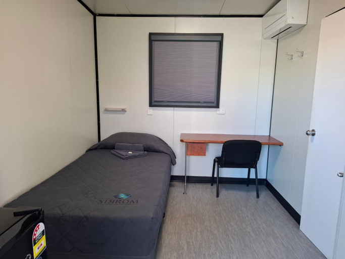 Bedroom, Acacia Village Moranbah, Belyando