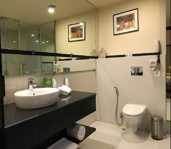 Bathroom 2, Sonotel Hotels & Resorts Pvt Ltd., Dhanbad