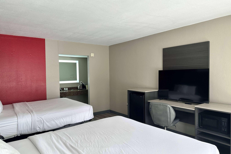 Bedroom 3, Ramada by Wyndham Cocoa, Brevard