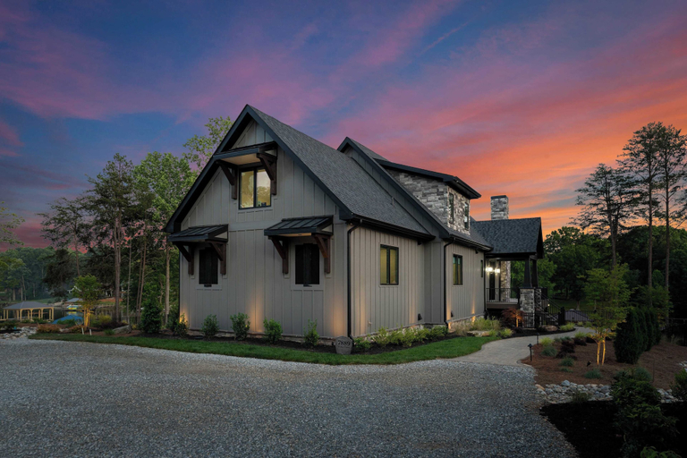 Exterior & Views 2, Gray Fox Lodge by Avantstay Waterslide Pool, Theater Sleeps 21, Catawba