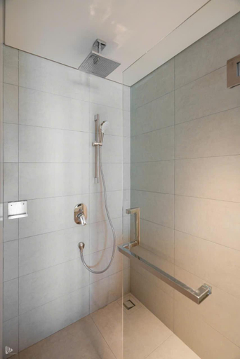 Bathroom 5, A La Carte Ha Long Bay Residence, Hạ Long