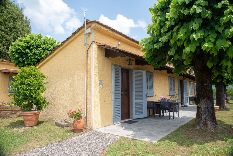 Exterior view 2, Le Casine Lazzareschi, Lucca