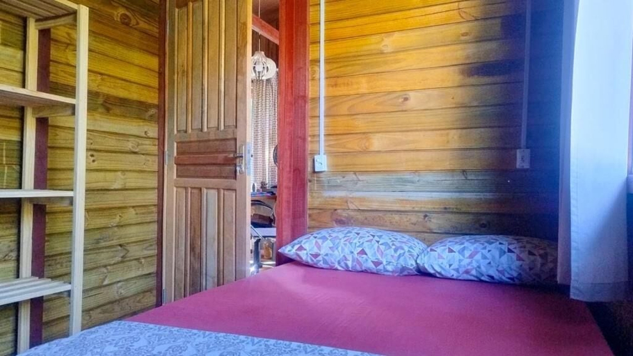 Room 5, Casa do Bronqx - Ilha do Mel, Paranaguá