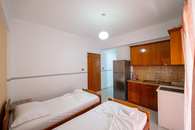 Bedroom 3, Apartments Mario, Sarandës
