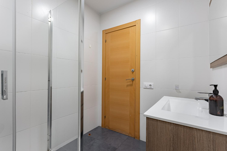 Bathroom 3, Casa Vila, Barcelona