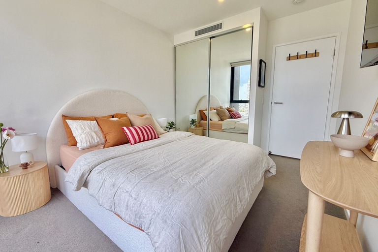 Room 4, Coastal Luxe Apartment with Ocean & River Views, Gold Coast