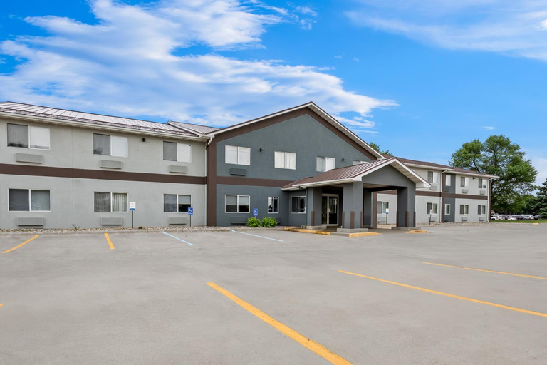 Exterior & Views 1, Quality Inn Brookings-University, Brookings