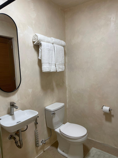 Bathroom 5, Pook ni Urduja Resort, Bayambang