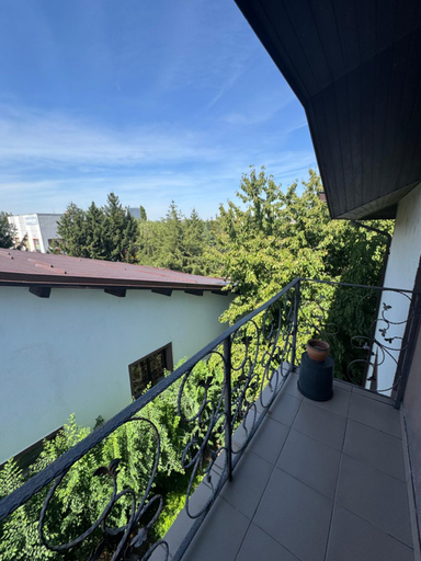 Others 4, La Livada, Otopeni