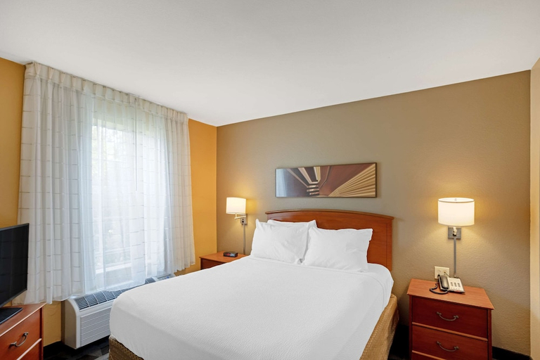 Bedroom 3, Mainstay Suites Mt. Laurel - Philadelphia, Burlington