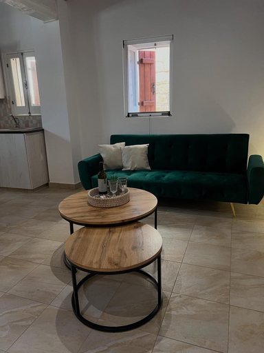 Living area 3, The Mansion by Penelope