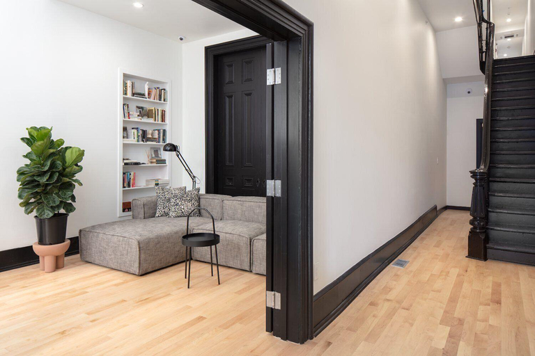 Others 5, Niche, Philadelphia