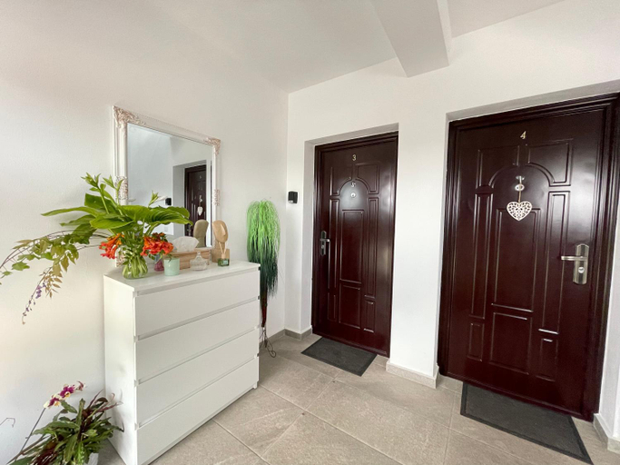Others 5, Cazare apartamente LAVI-TOUR Tg Neamt, Targu Neamt